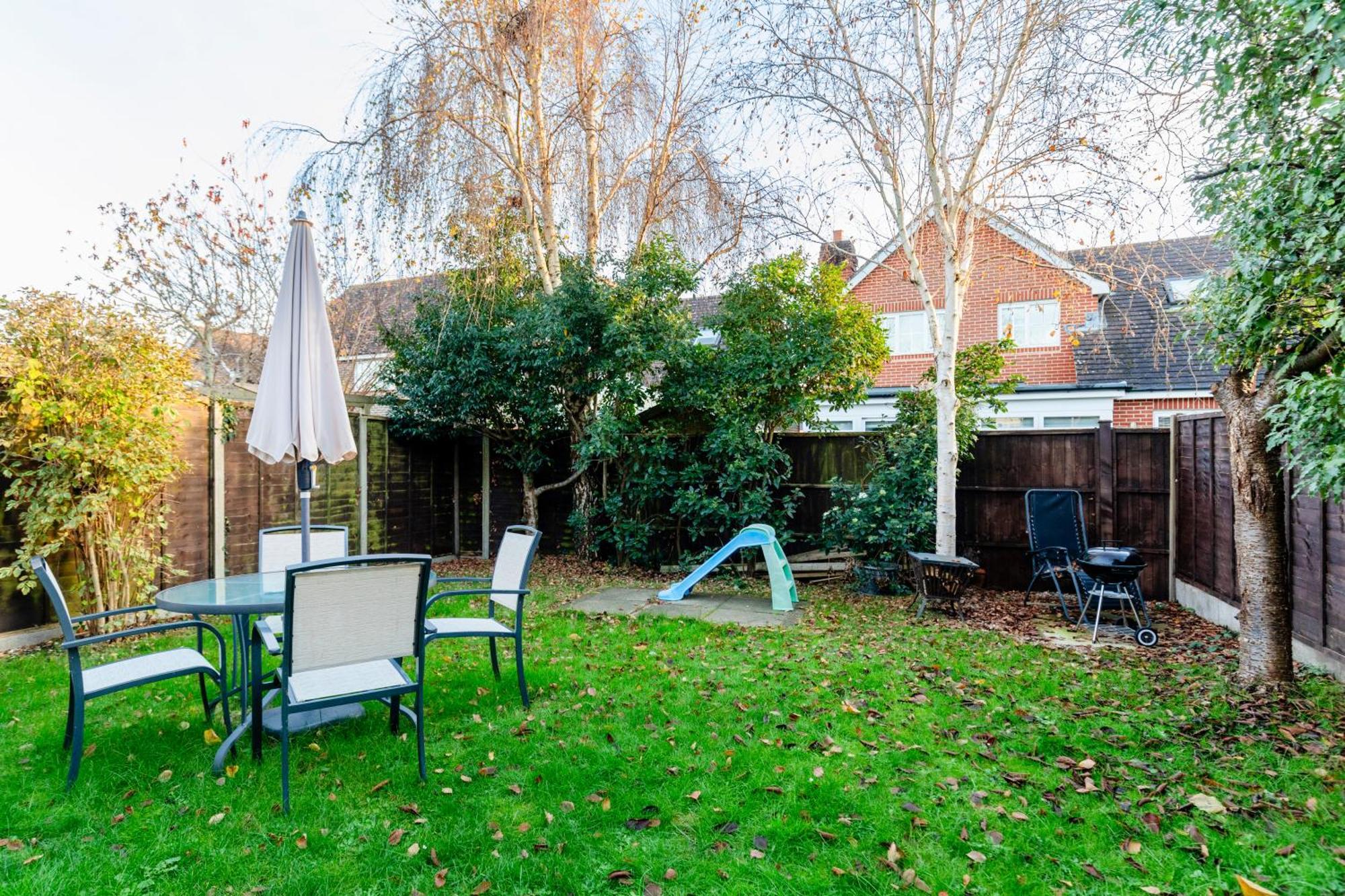 Chichester Retreat House With Free Parking 외부 사진