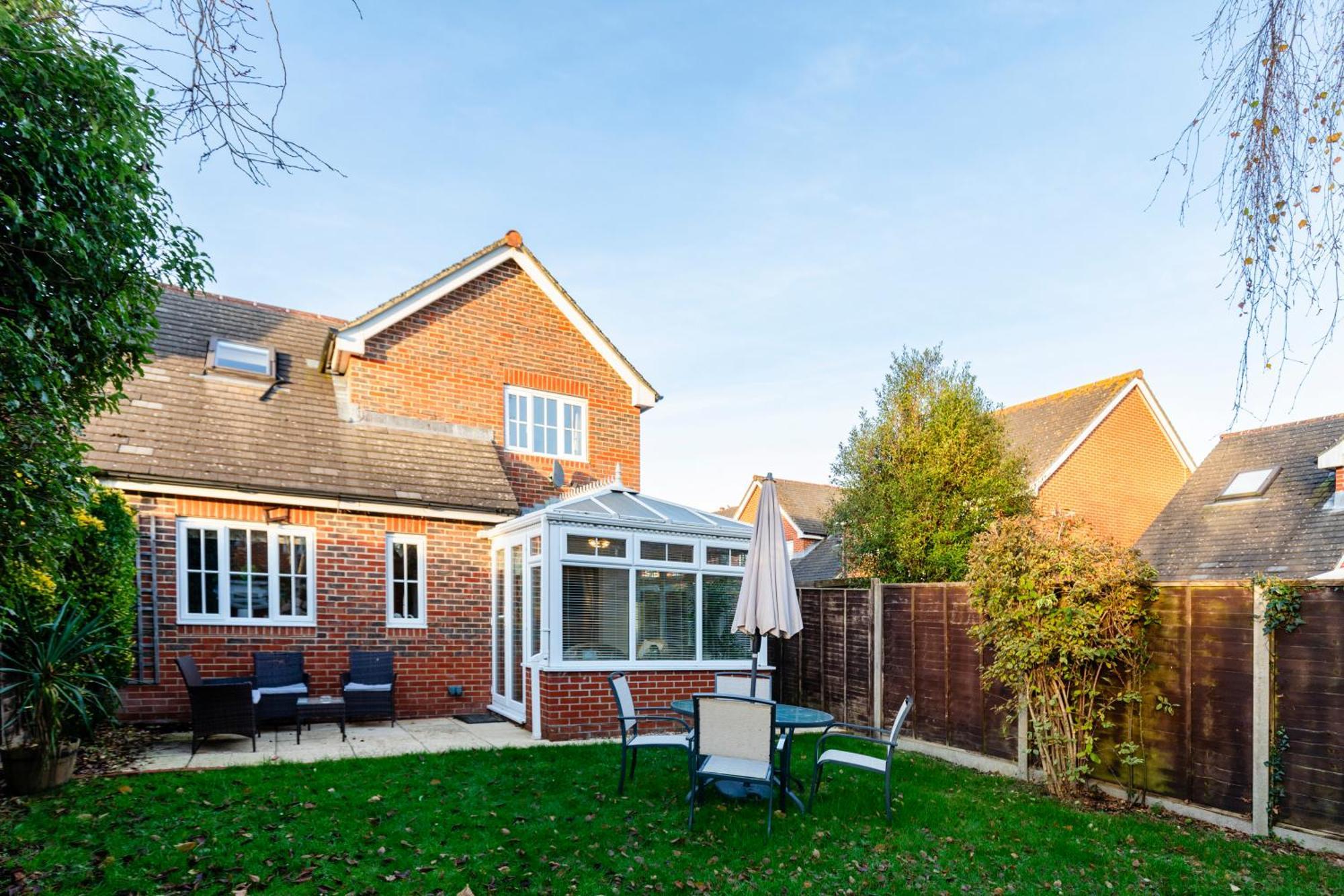 Chichester Retreat House With Free Parking 외부 사진